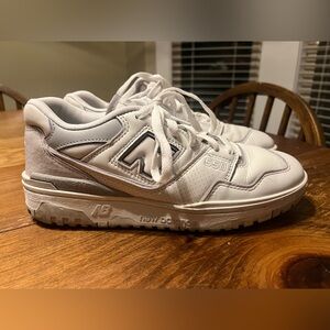 New balance 550 ladies shoes smoke and pet free.